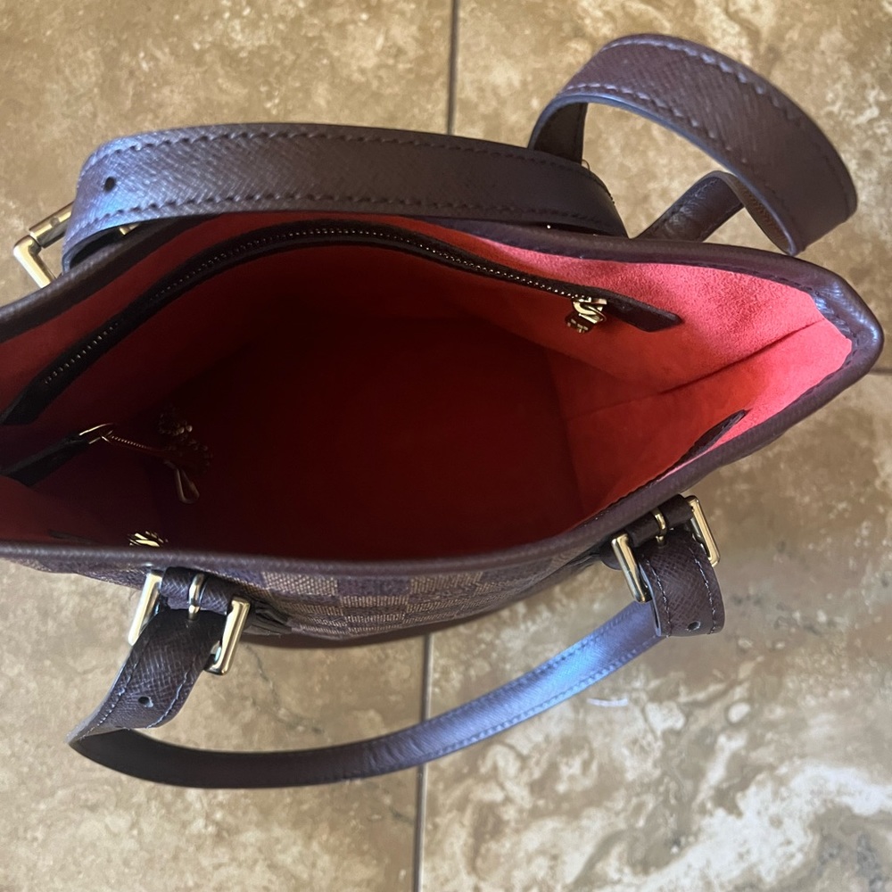 Authentic louis vuitton demier bucket bag in excellent condition!! - Picture 11 of 13